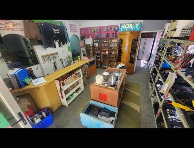 BUSINESS FOR SALE IN JEFFREYS BAY CENTRAL